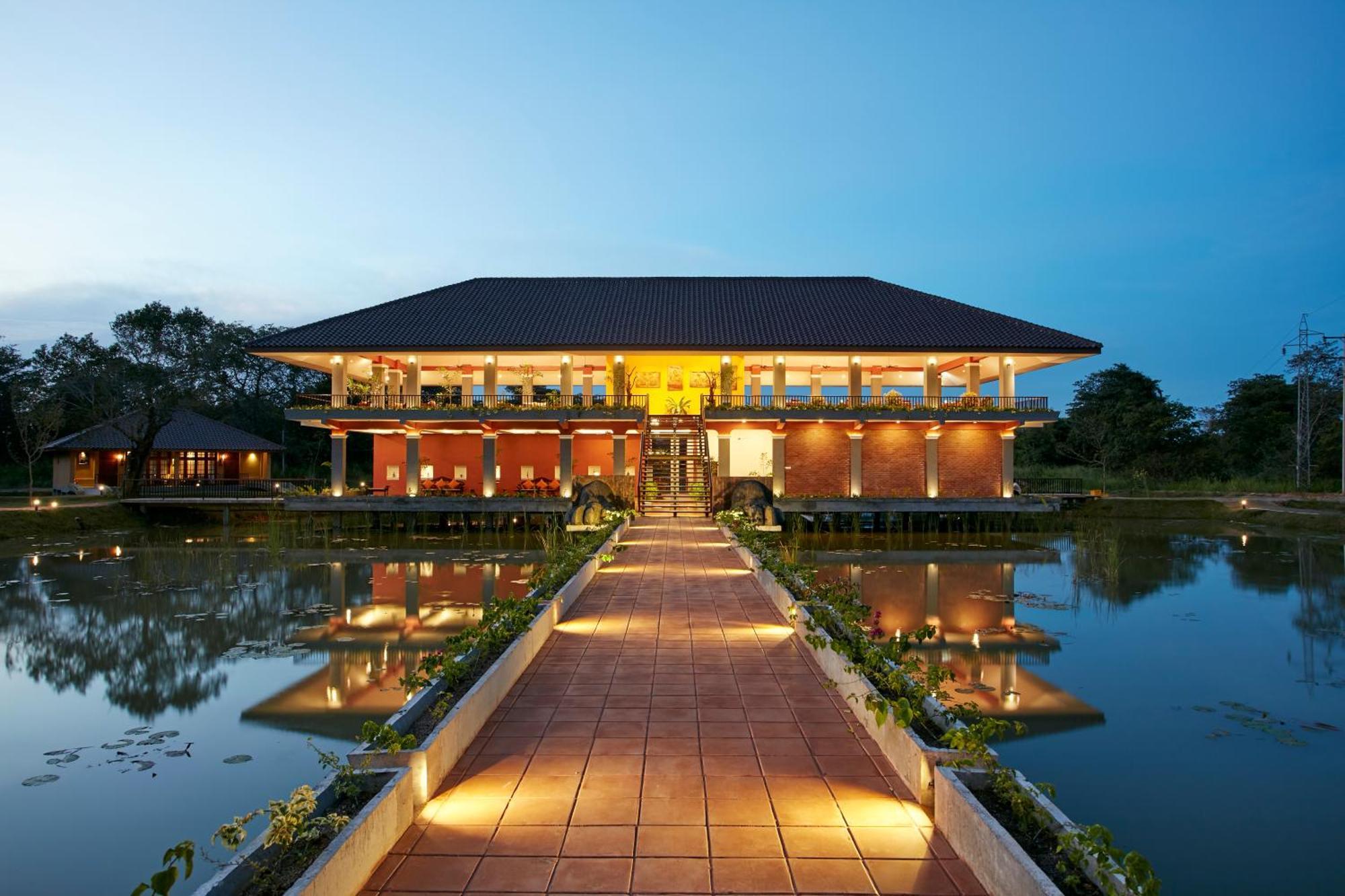 ซีร็อค เดอะ คิง โดเมน โฮเต็ล Hotel สิกิริยา ภายนอก รูปภาพ